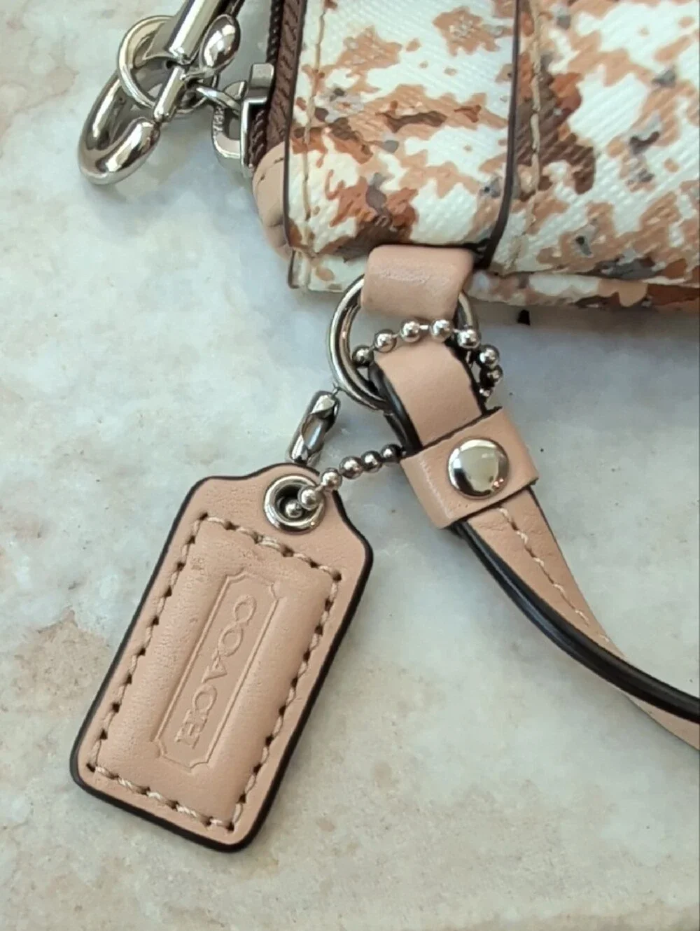 Coach Peyton Floral Neutrals Medium Wristlet EUC